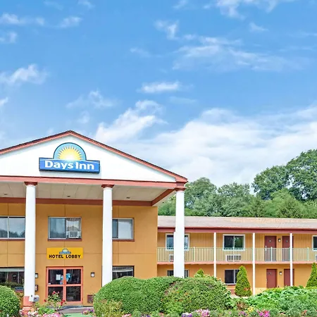 Days Inn By Wyndham Branford New Haven Conference Center-3