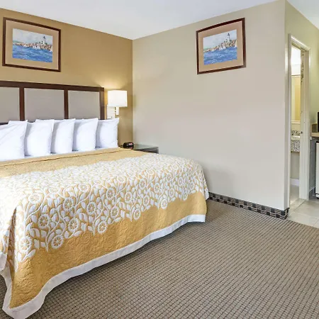 Days Inn By Wyndham Branford New Haven Conference Center-2