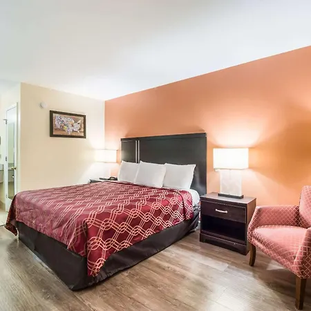 Econo Lodge Santee-2