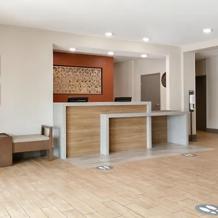 Candlewood Suites Springfield-3