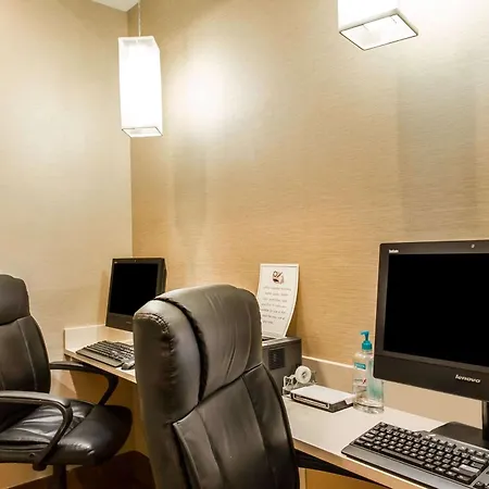 Comfort Suites Mattoon East-2
