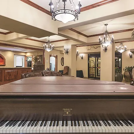 La Quinta By Wyndham Trinidad-3