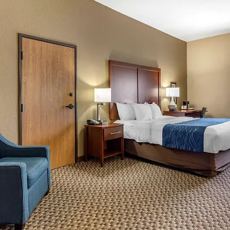 Comfort Inn & Suites Blue Ridge-3
