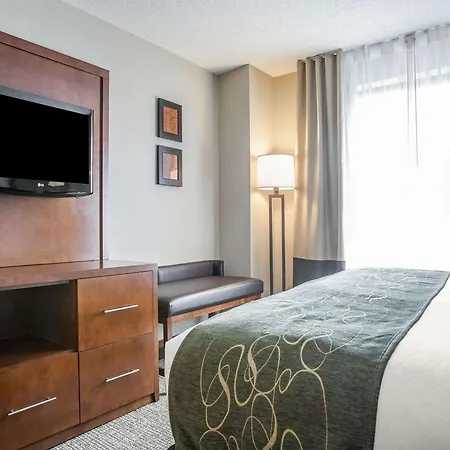 Comfort Suites West Warwick - Providence-2
