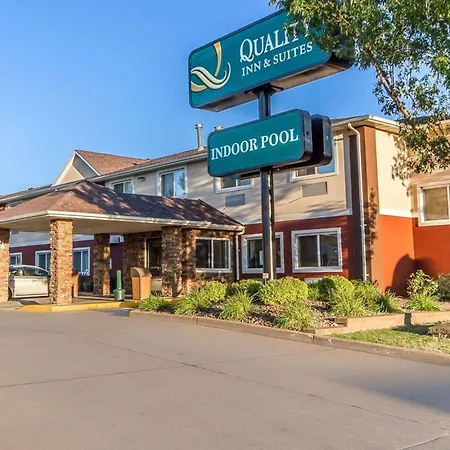 Quality Inn & Suites Eau Claire University Area-2