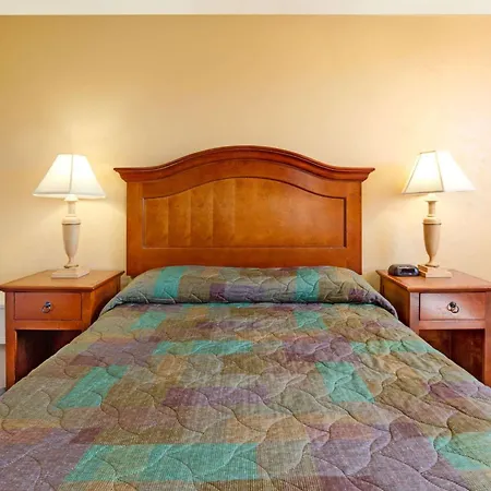 Super 8 By Wyndham Klamath Falls-3
