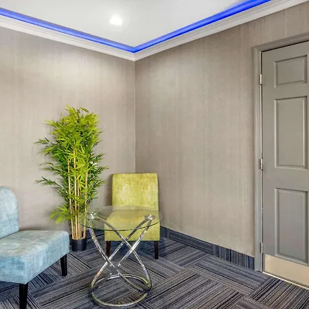 Quality Inn Waynesboro - Skyline Drive-3
