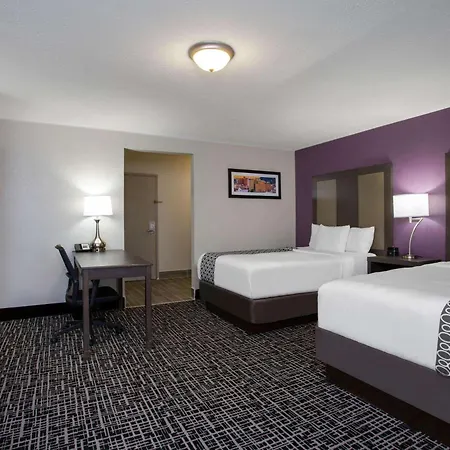 La Quinta Inn By Wyndham Roanoke Salem-2