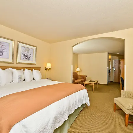 Best Western Plus Caldwell Inn & Suites-2