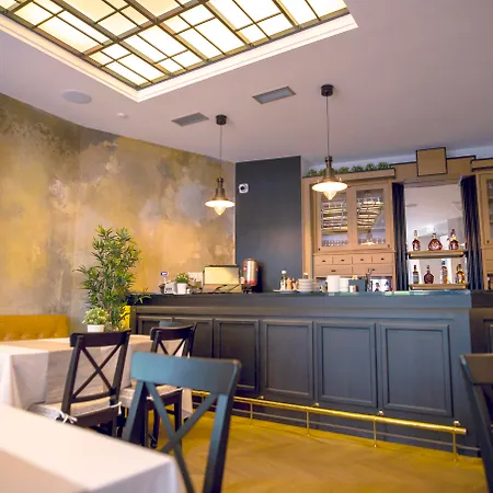 Public House Hotel-3