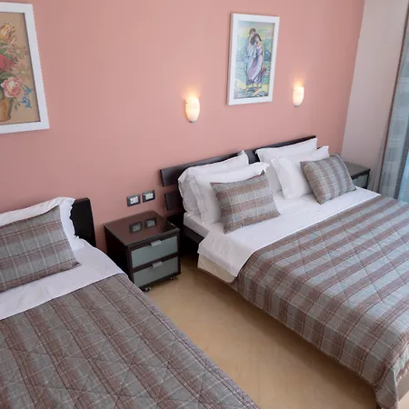 Hotel Oasis-2