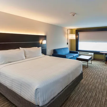 Holiday Inn Express & Suites - Dodge City By Ihg-3