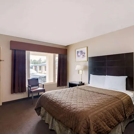 Travelodge By Wyndham Ozona-2