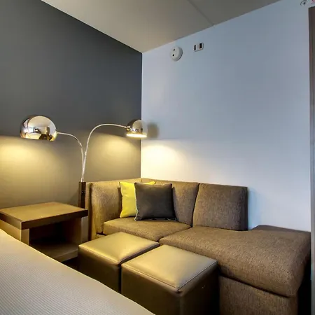 Hyatt House Chicago/Evanston-3