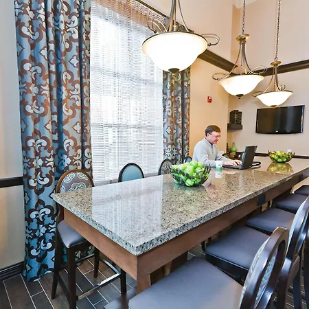 Hampton Inn & Suites Exeter-3