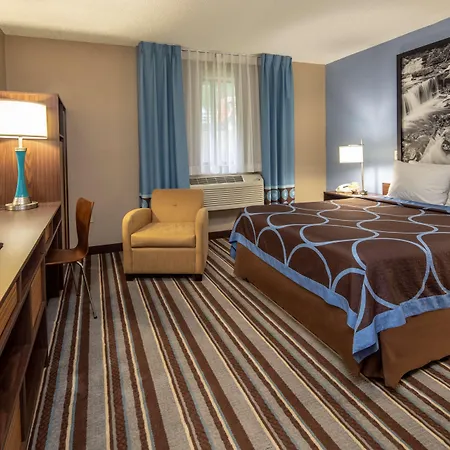 Super 8 By Wyndham Steubenville-2