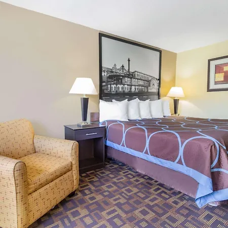 Super 8 By Wyndham Decorah-2