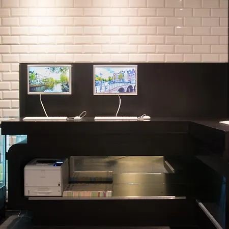 Qbic Hotel WTC Amsterdam-3