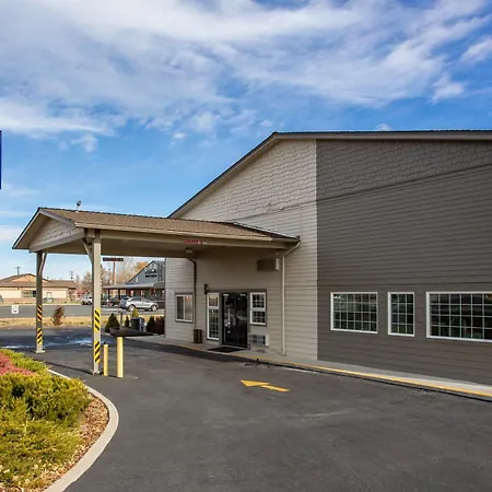 Americas Best Value Inn Burns-3