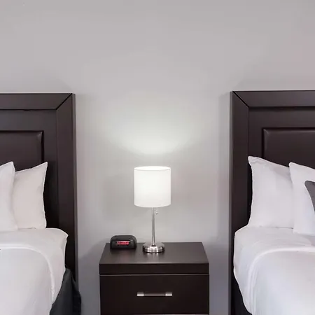 Baymont By Wyndham Glenview-2