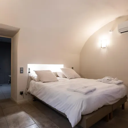 Boutique Hôtel Entraigues-3