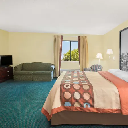Super 8 By Wyndham Montgomery I-65-2