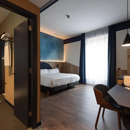 Boutique Hotel Cordial La Peregrina-3
