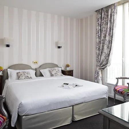 Hotel Saint-Petersbourg Opera & Spa-3
