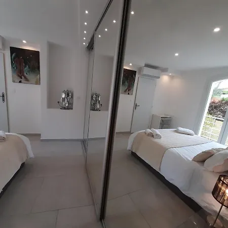Villa Rasoa Chambre Miroir-2