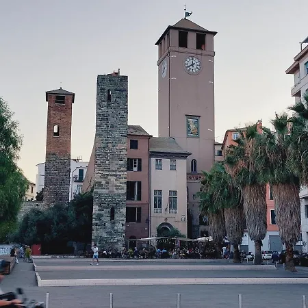Piazzetta La Maddalena 2-3