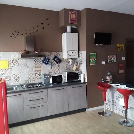 Emmanueli65 Fronte Clinica Per 5 Matrimoniale 2 Singoli 1 Divano Letto-3