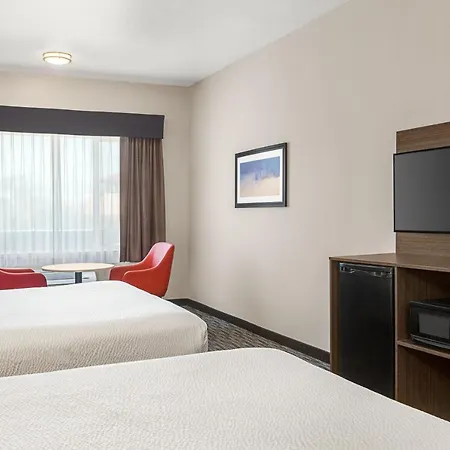 Ramada By Wyndham Marina-2