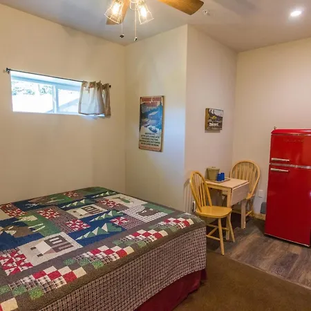 June Lake Motel-3