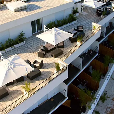 Gg77 Hotel La Spiaggia-2