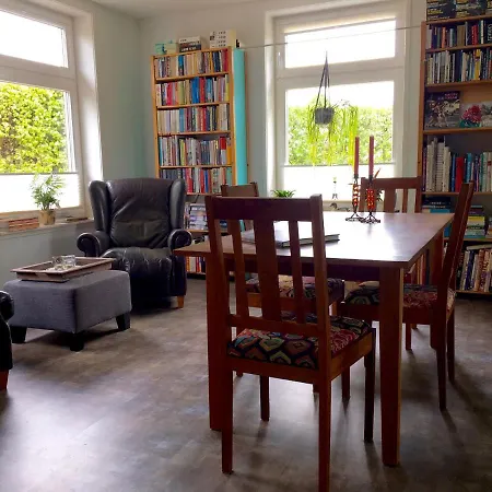 Lowlander Bnb-2