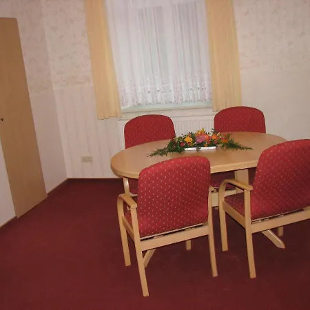 Hotel Garni Dekorahaus-2