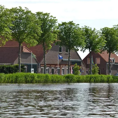 lodge 61 hotel aan het water-3