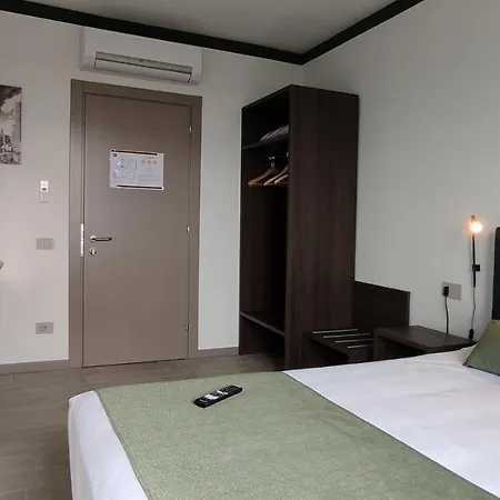 Suites Direzionale Carpi-2