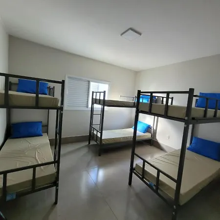 Apartamento confortável para até 6 pessoas, são 10 unidades, Excelente custo benefício-2