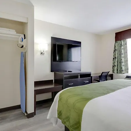 Quality Suites Albuquerque Airport-3