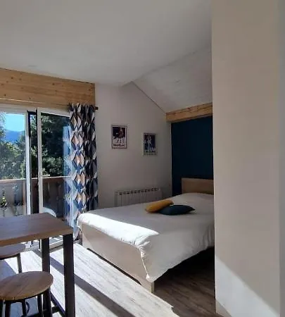 Mont Bivouac, chambre,entrée et Sdb privée,balcon vue MtBlanc-3