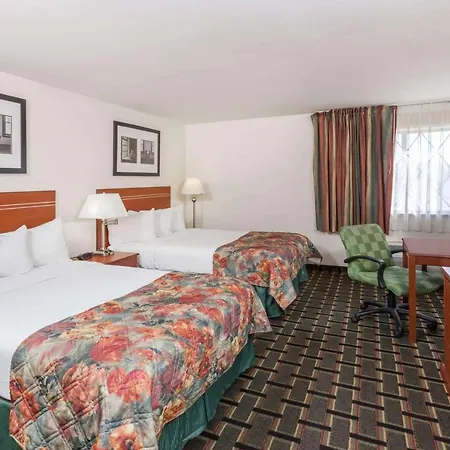 Baymont By Wyndham Decatur-3