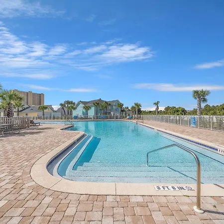 Travelodge By Wyndham Panama City Beach / Beachfront-3