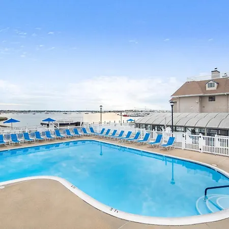 Wellington Resort-2