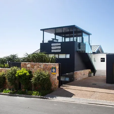 Premium Cape Camps Bay Lodge-3