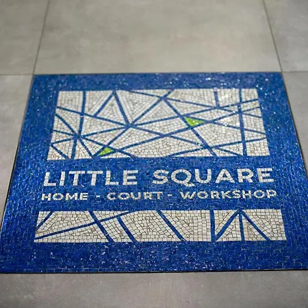Little Square Arona-3
