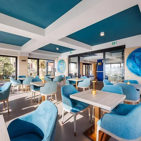 Fly Deco Hotel-2