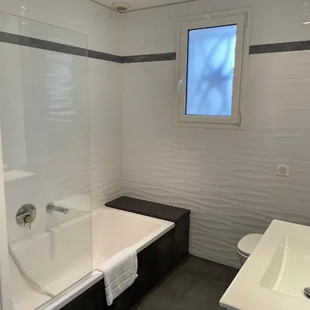 Chambre Avec Salle Bain Moderne - Gialloverde-3