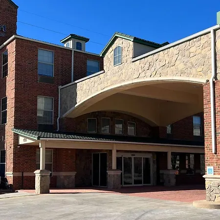 Comfort Inn & Suites-3