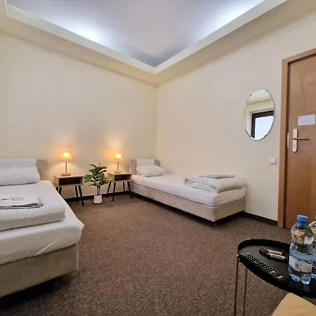 Helvetia Plus B&B - PRIVATE ROOMS&APARTMENTS-2